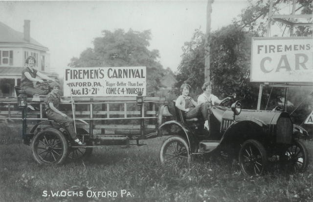 Another Carnival photo from the 1920's.
